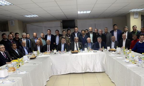 Öztürk, inşaat sektörü temsilcileri ile bir araya geldi