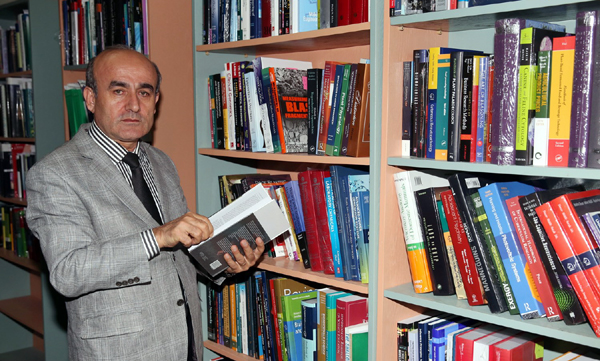 Ç.Ü Kütüphanesi'ne 1014 Yeni Kitap