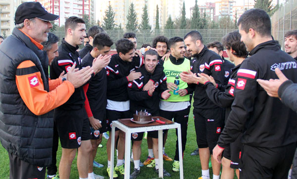 Hamza Akgül, Aile ortamı sahaya yansıdı