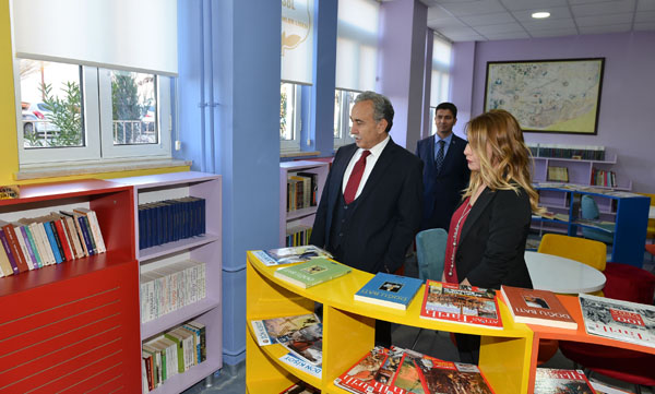 Z Kütüphane Açıldı