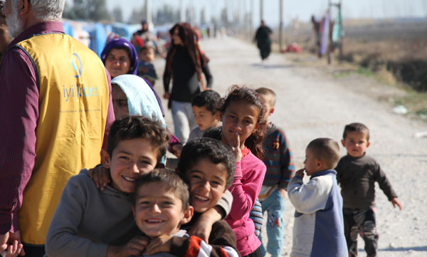 Suriyeli sığınmacılara kışlık kıyafet