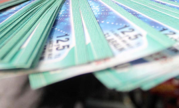 Adana Talihlisini Arıyor