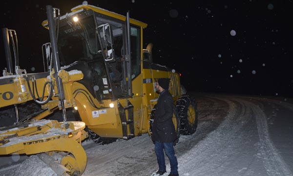 Aladağ Belediyesinden Kar Mesaisi
