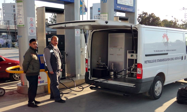 Adana'da Akaryakıt İstasyonlarına Çapraz Denetim