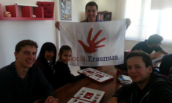 Yabancı Öğrenciler, Mangala Oynadı