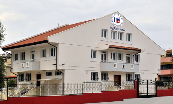 Adana Türk Amerikan Derneğinden öğrenci ve velilerine uyarı!
