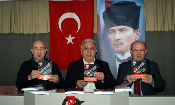 Türk, kitabını tanıttı