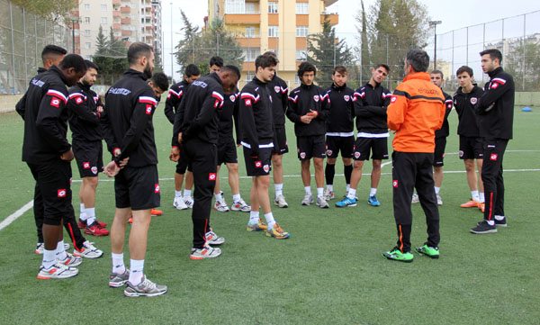 Adanaspor maç saatini bekliyor