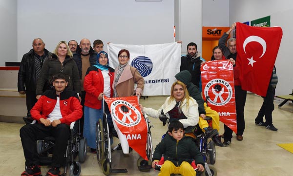 Olimpiyatlara katılacak engelli sporcuya sürpriz hediye