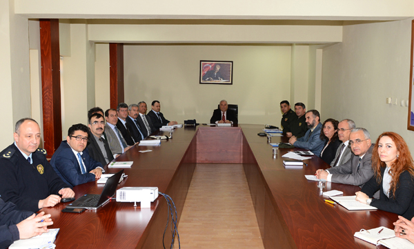 Adana'da Trafik Masaya Yatırıldı