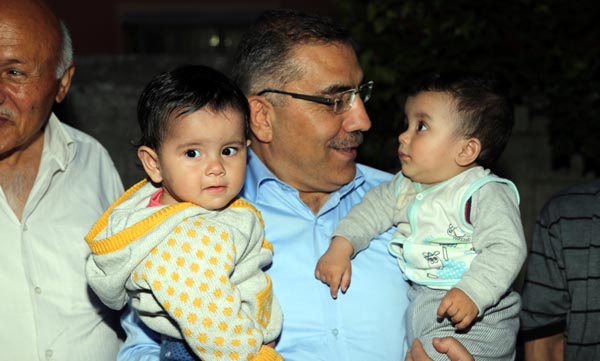 Başkan Çelikcan, halkla içiçe