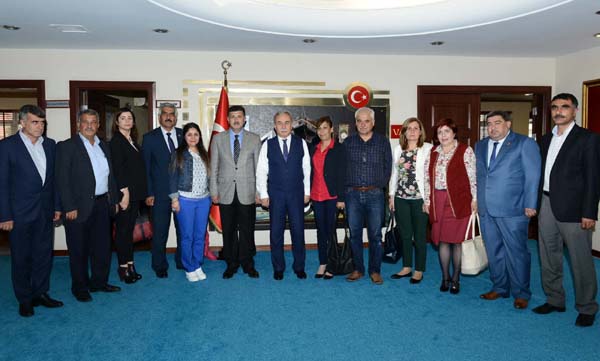 Türkiye Muhtarlar Konfederasyonundan Vali Büyüke Ziyaret