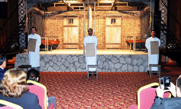 ''Yaslıada'' sahnelendi