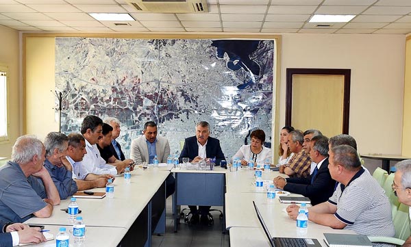 Zeydan Karalar, muhtarlarla beyin fırtınası yaptı
