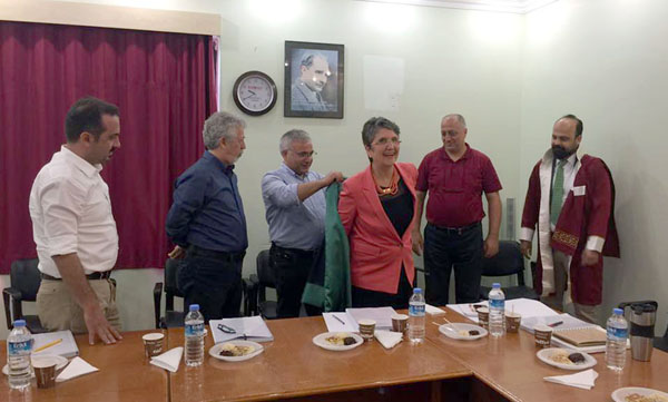 Rektör Adayı Özcengiz, doktora tezini tamamladı