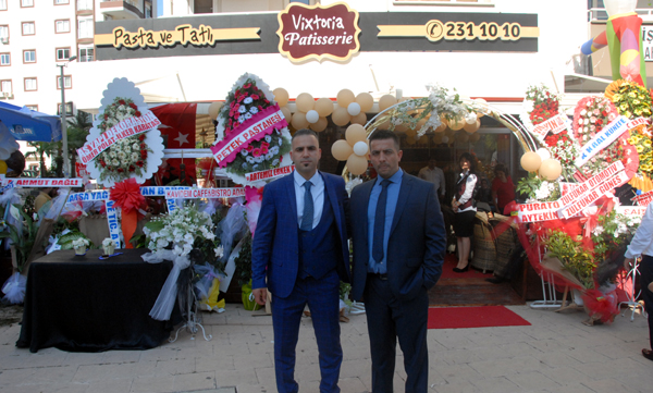 Vixtoria Pastanesi Kenan Evrende açıldı
