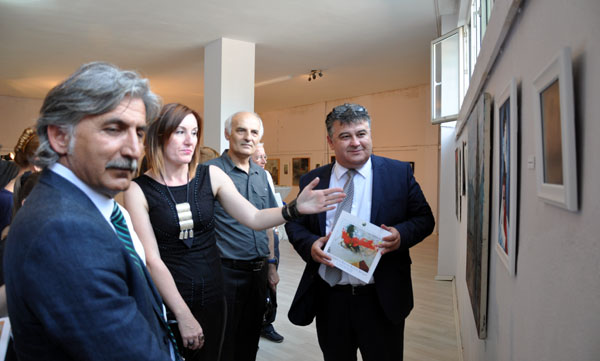 Çerkes Derneğinde Karma Resim Sergisi 