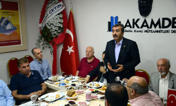 Çetin, müteahhitlerden işbirliği istedi