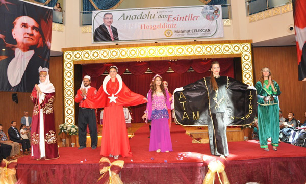 'Anadolu'dan Esintiler' defile ve sergisi