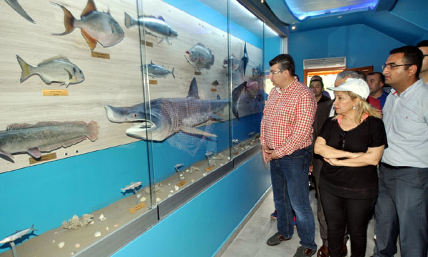 Türkiyenin ilk balık replika müzesi Adanada açıldı