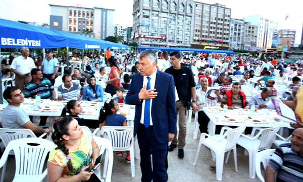 Seyhan'da Ramazan coşkusu başladı