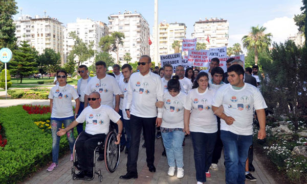 Başkan Sözlü, engelsiz trafik gönüllüsü