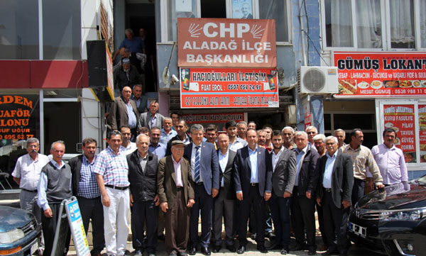 CHP, her ilçede vatandaşın sorununa çözüm arıyor