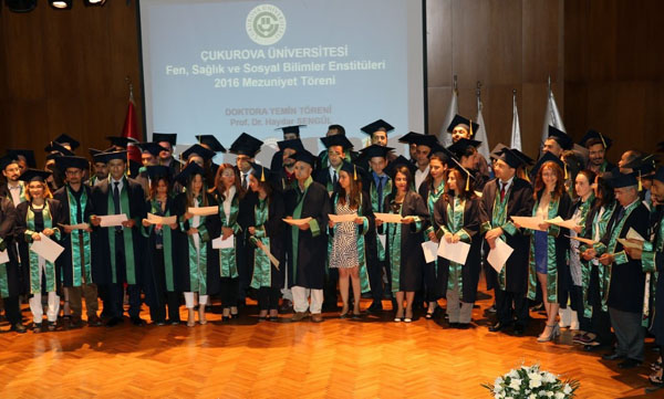 Çukurova Üniversitesi Enstitülerinde Mezuniyet Coşkusu