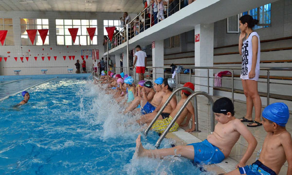 Yüzme kursları başladı