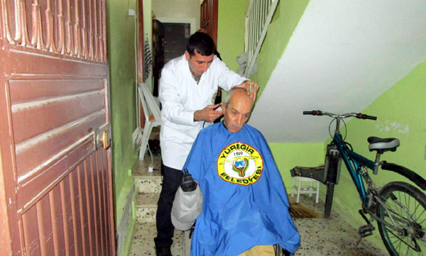 Yüreğir Belediyesi'nden evde bakım hizmeti