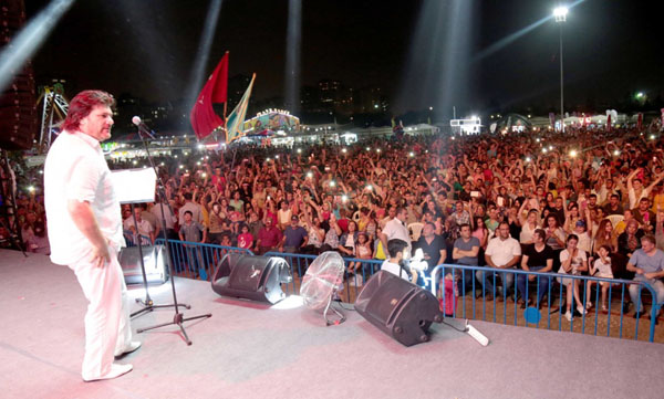 Kubbeli Handa yıldızlar geçidi
