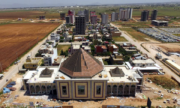 Sarıçam'da Kültür Merkezi inşaatında sona gelindi