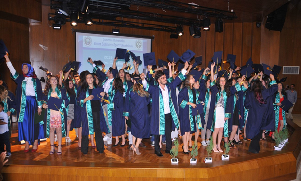 Çukurova Üniversitesinde Mezuniyet Heyecanı