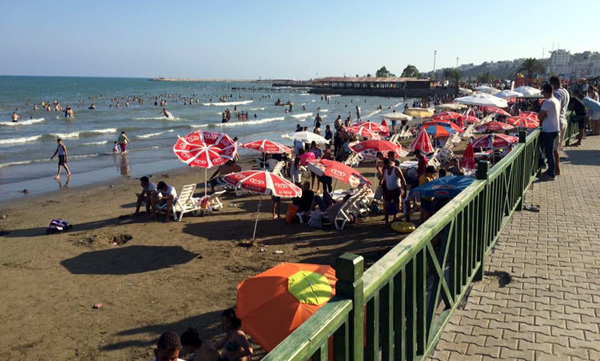 Bayramı denizde geçirdiler