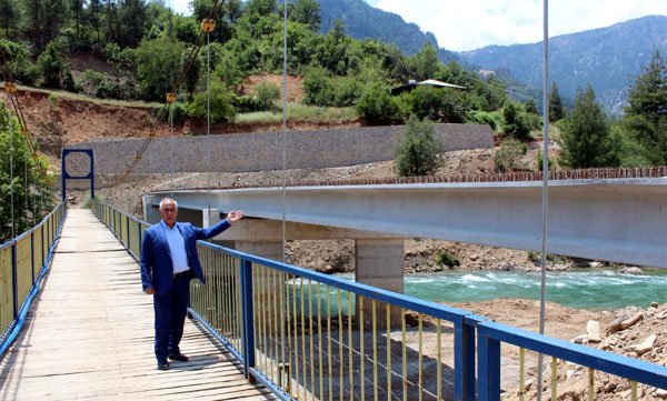 Saimbeyli Himmetli Köprüsünde çalışmalar son aşamaya geldi 