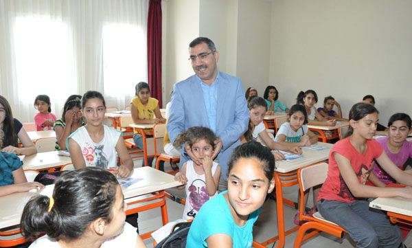 Kültür evleri yazında hareketli