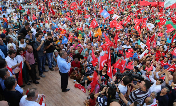 Demokrasi nöbeti devam ediyor