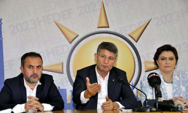 Yeni, ''Meydanları asla terk etmeyeceğiz''