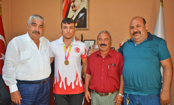 Kozanlı güreşçi dünya birincisi oldu