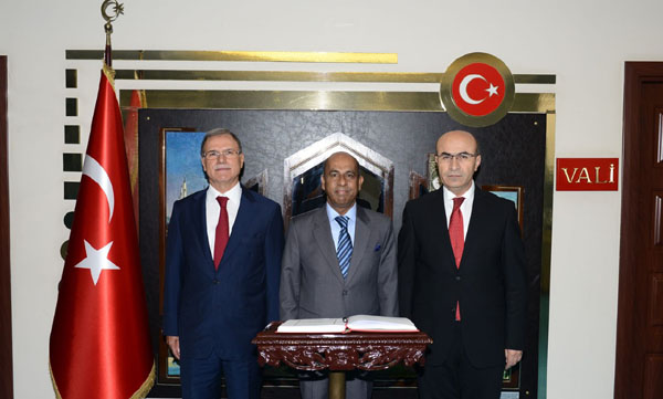 Sri Lankanın Ankara Büyükelçisi Paaker Mohideen Amza, Adana'da