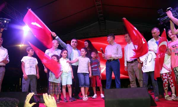 Çelikcan, Bu millet bir destan daha yazıyor