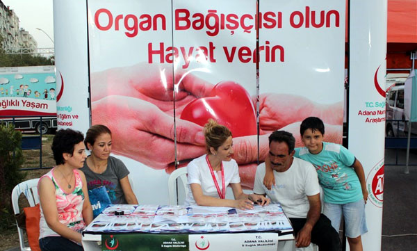 Demokrasi nöbetinde sağlıklı stant