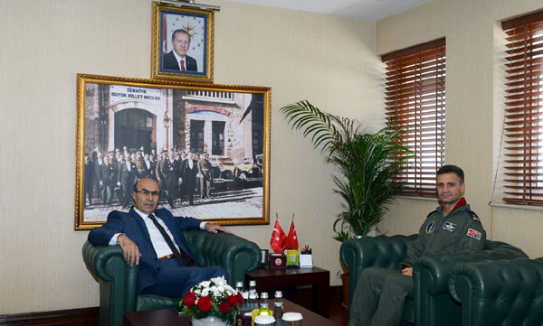 İncirlik'in Komutanı Makamda