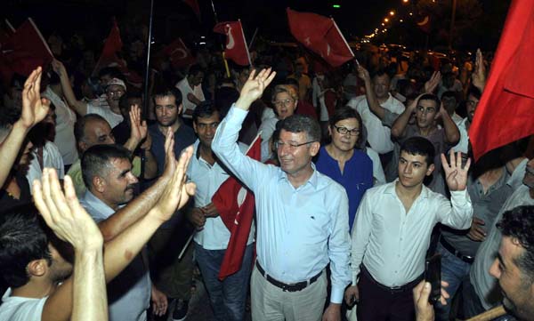 Fikret Yeni, ''Milletimizle büyük bir belayı def ettik'' 