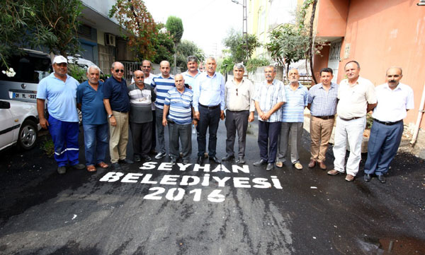 Seyhan Belediyesinin Asfalt Hamlesi Devam Ediyor