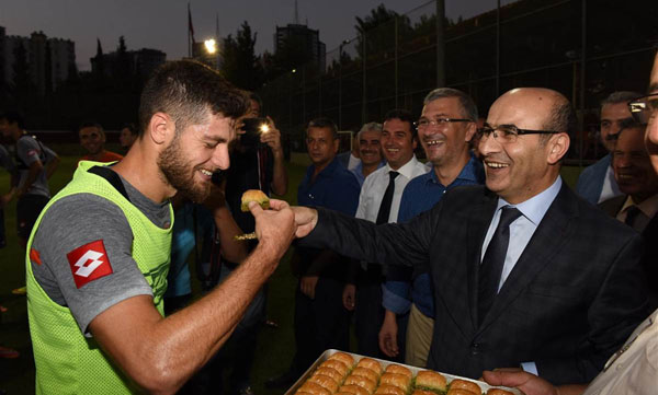 Vali Demirtaş, Adanaspor'a başarılar diledi