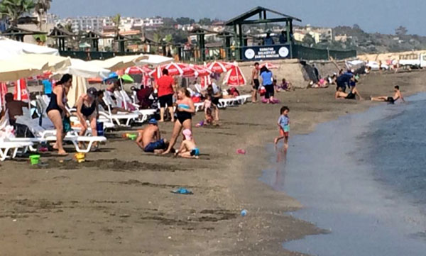 
Adanalılar Karataşa akın ediyor
