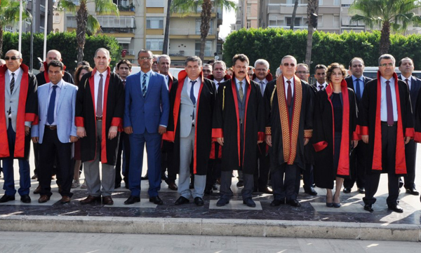 Yeldan, ''Halkın hak ve hukukunu korumaya devam edeceğiz''
