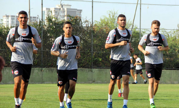 Adanasporda moraller yerinde