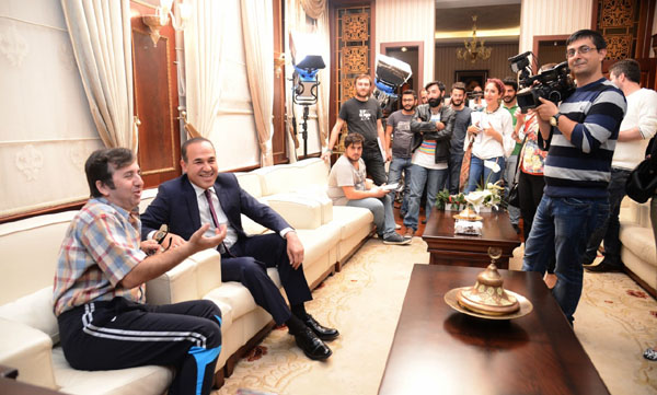 Başkan Sözlü MS hastaları için sinema filminde oynadı
